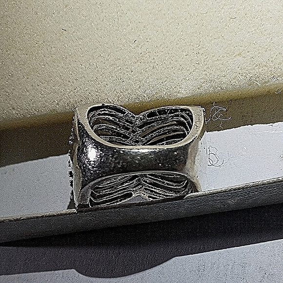 Diamond Criss Cross Ring - Picture 7 of 10